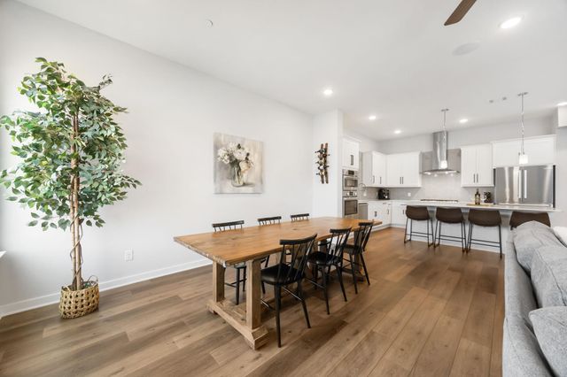 1417 Kramer LN 14, Austin, TX 78758