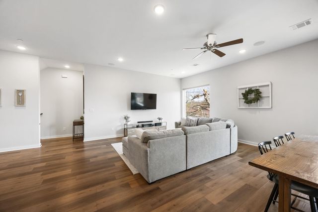 1417 Kramer LN 14, Austin, TX 78758