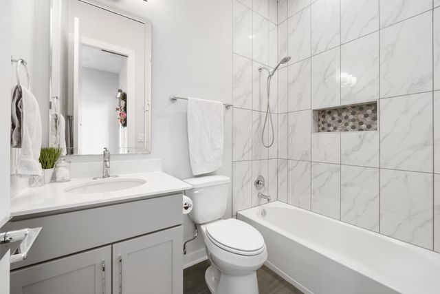 1417 Kramer LN 14, Austin, TX 78758
