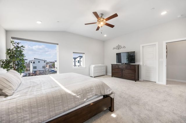 1417 Kramer LN 14, Austin, TX 78758