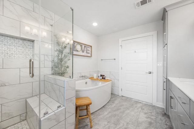 1417 Kramer LN 14, Austin, TX 78758