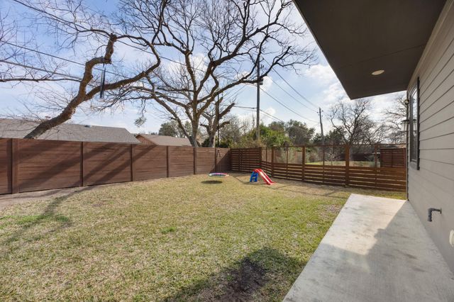 1417 Kramer LN 14, Austin, TX 78758