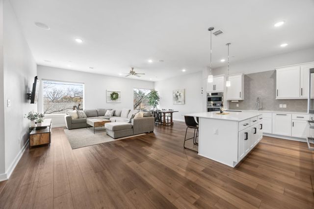 1417 Kramer LN 14, Austin, TX 78758