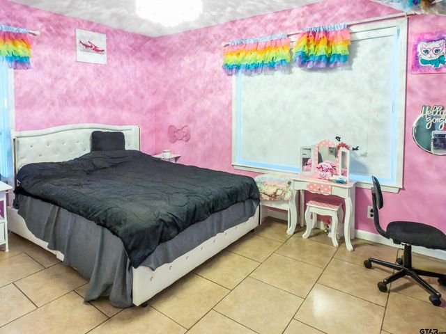 8090 CR 4528, Palestine, TX 75803