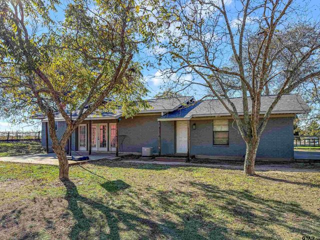 8090 CR 4528, Palestine, TX 75803