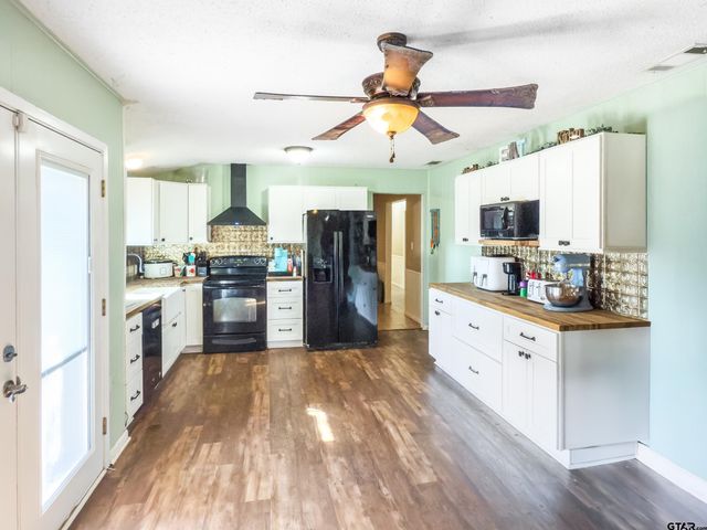 8090 CR 4528, Palestine, TX 75803