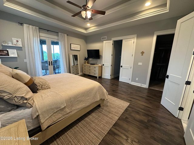 279 Lansdowne Cres, Louisville, KY 40245