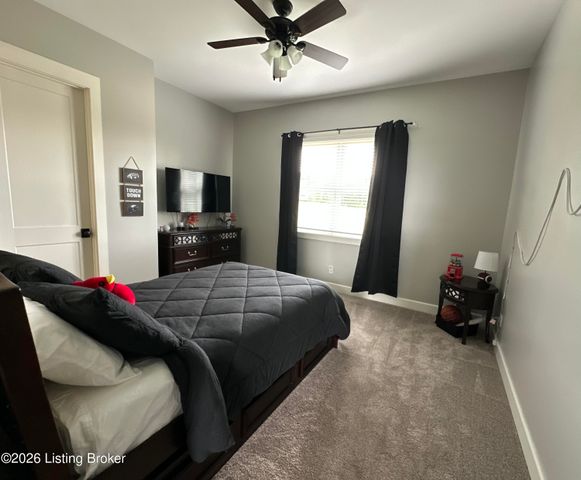 279 Lansdowne Cres, Louisville, KY 40245