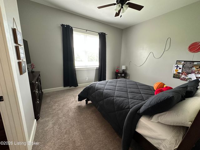 279 Lansdowne Cres, Louisville, KY 40245