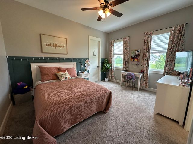 279 Lansdowne Cres, Louisville, KY 40245