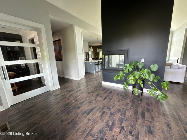 279 Lansdowne Cres, Louisville, KY 40245