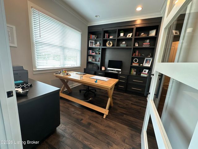 279 Lansdowne Cres, Louisville, KY 40245