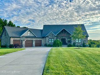 279 Lansdowne Cres, Louisville, KY 40245