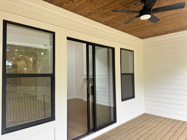 2084 Conductor Ln, Thompsons Station, TN 37179
