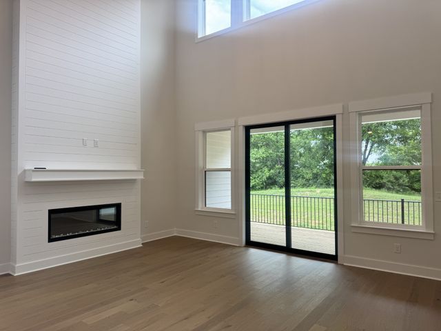 2084 Conductor Ln, Thompsons Station, TN 37179
