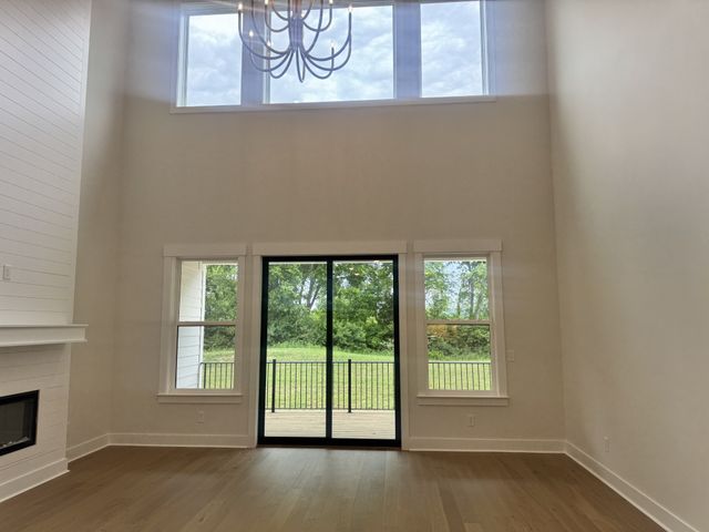 2084 Conductor Ln, Thompsons Station, TN 37179