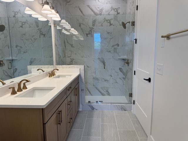 2084 Conductor Ln, Thompsons Station, TN 37179