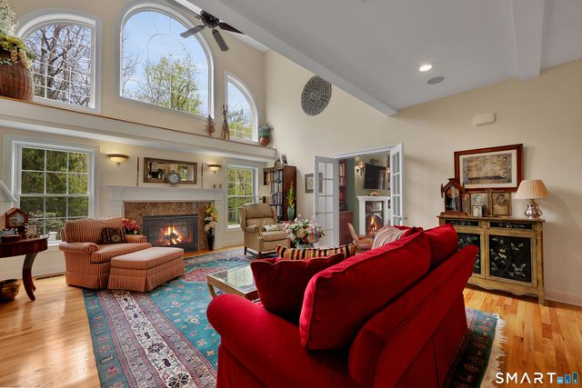 8 Curtiss Meadows, Woodbury, CT 06798
