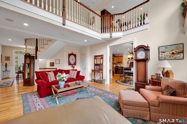 8 Curtiss Meadows, Woodbury, CT 06798