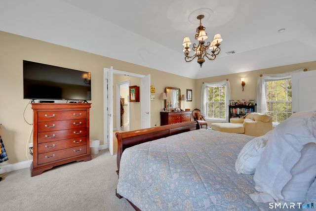8 Curtiss Meadows, Woodbury, CT 06798