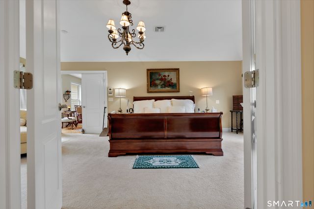 8 Curtiss Meadows, Woodbury, CT 06798
