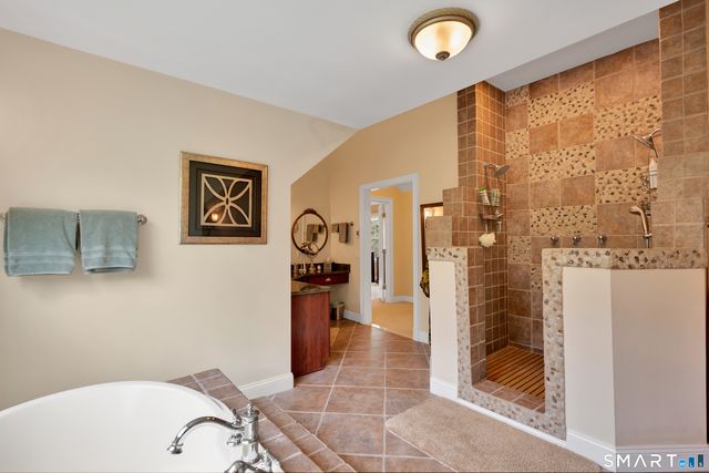 8 Curtiss Meadows, Woodbury, CT 06798