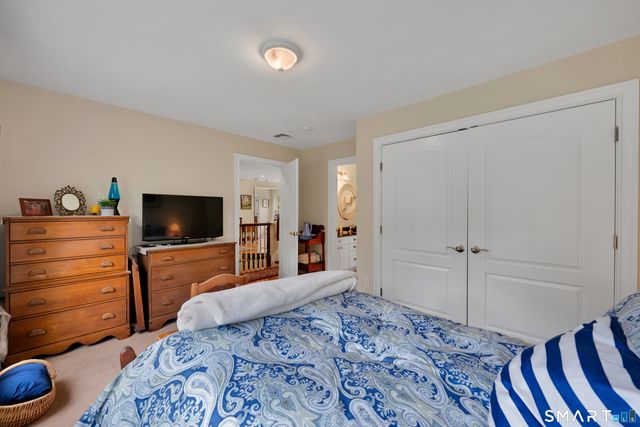 8 Curtiss Meadows, Woodbury, CT 06798
