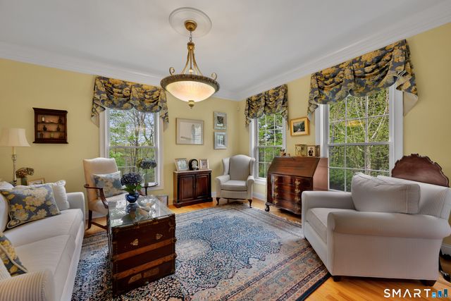 8 Curtiss Meadows, Woodbury, CT 06798