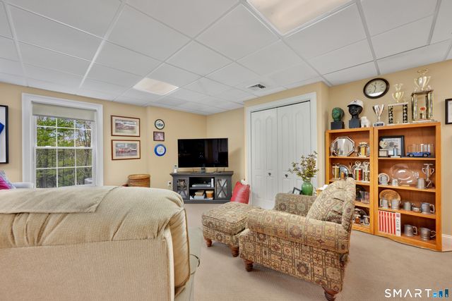 8 Curtiss Meadows, Woodbury, CT 06798