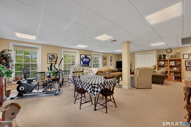 8 Curtiss Meadows, Woodbury, CT 06798