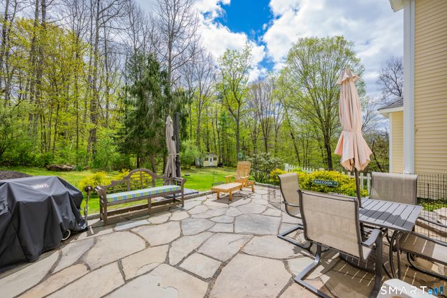 8 Curtiss Meadows, Woodbury, CT 06798
