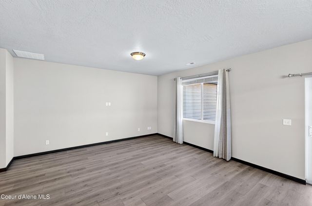 193 N Inkwood ST, Post Falls, ID 83854