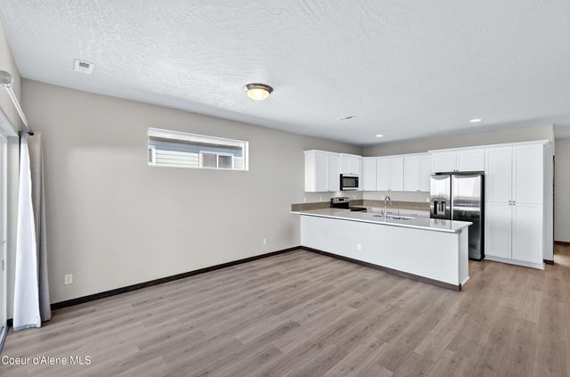 193 N Inkwood ST, Post Falls, ID 83854