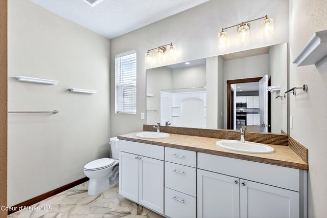 193 N Inkwood ST, Post Falls, ID 83854