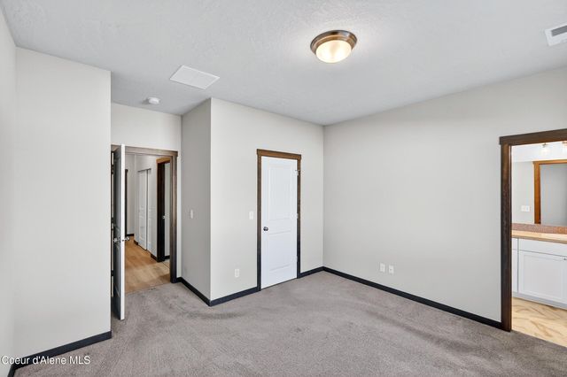 193 N Inkwood ST, Post Falls, ID 83854