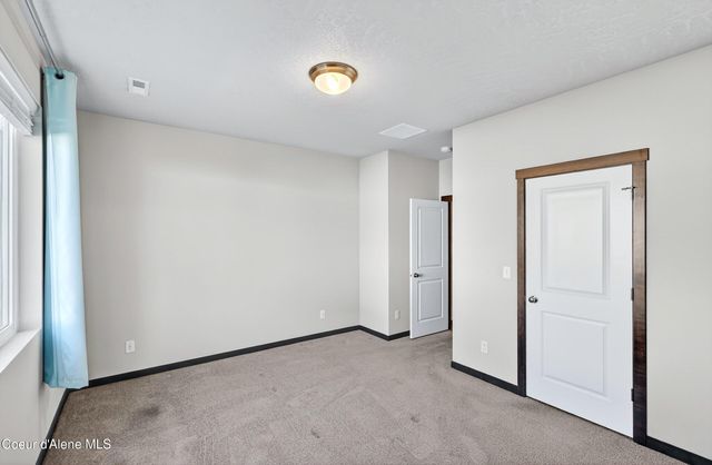 193 N Inkwood ST, Post Falls, ID 83854