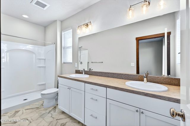 193 N Inkwood ST, Post Falls, ID 83854