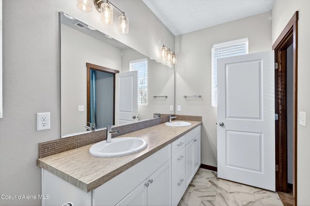 193 N Inkwood ST, Post Falls, ID 83854