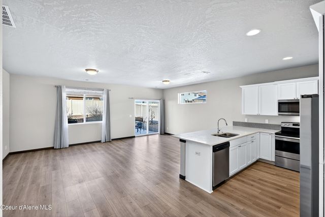 193 N Inkwood ST, Post Falls, ID 83854