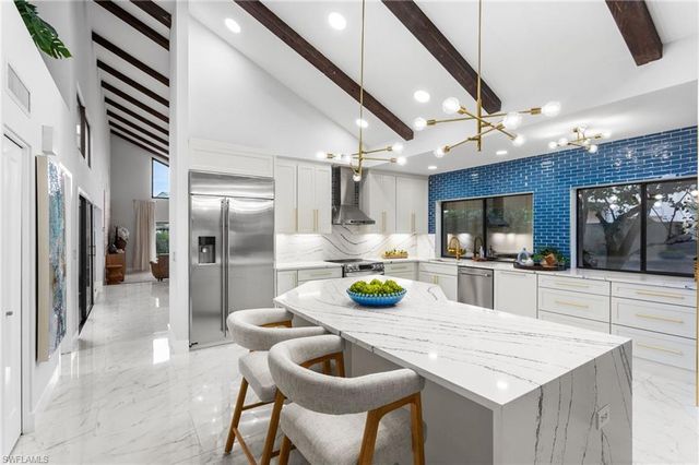 588 Tierra Mar LN 23, Naples, FL 34108