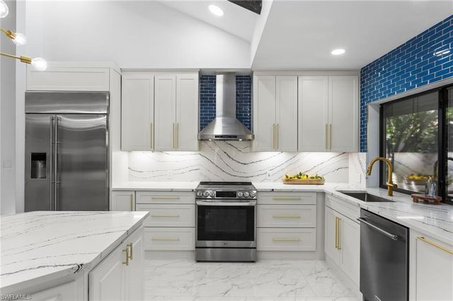 588 Tierra Mar LN 23, Naples, FL 34108