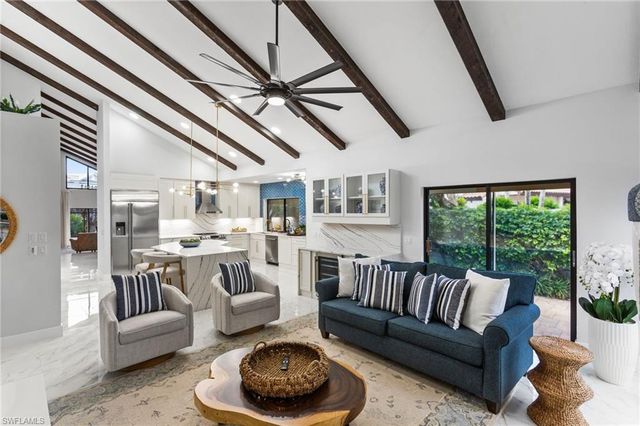 588 Tierra Mar LN 23, Naples, FL 34108