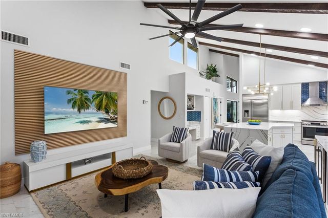 588 Tierra Mar LN 23, Naples, FL 34108