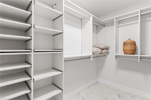 588 Tierra Mar LN 23, Naples, FL 34108