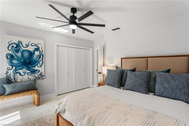 588 Tierra Mar LN 23, Naples, FL 34108