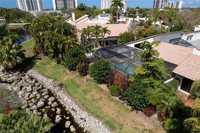 588 Tierra Mar LN 23, Naples, FL 34108