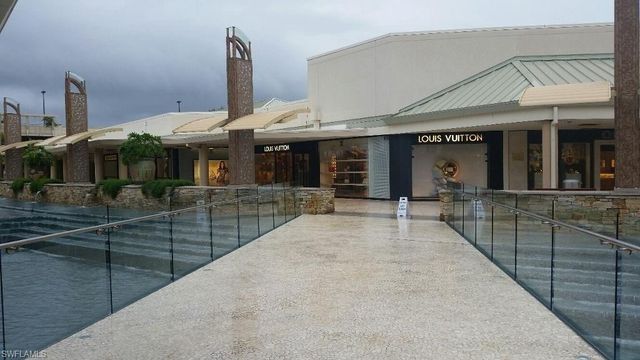 588 Tierra Mar LN 23, Naples, FL 34108