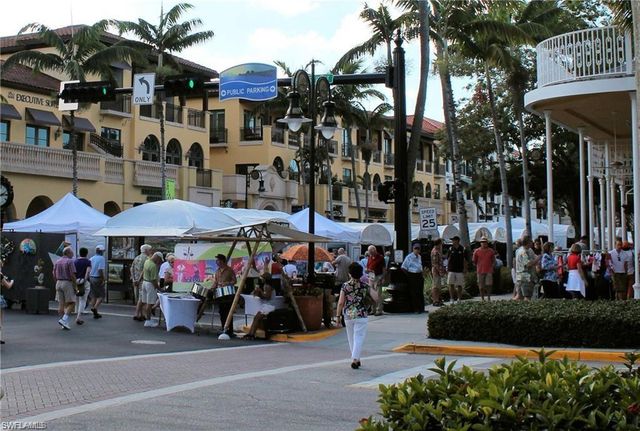 588 Tierra Mar LN 23, Naples, FL 34108