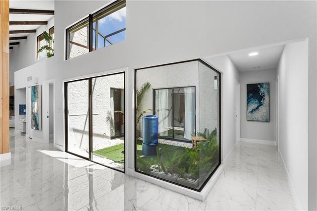 588 Tierra Mar LN 23, Naples, FL 34108