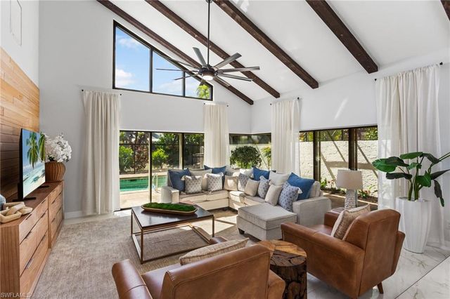 588 Tierra Mar LN 23, Naples, FL 34108